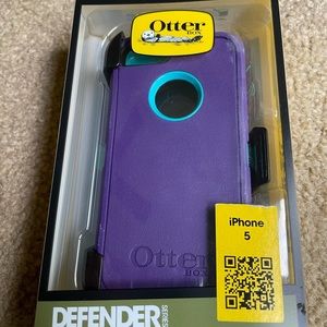 Brand new Otterbox Defender for iPhone 5/5s